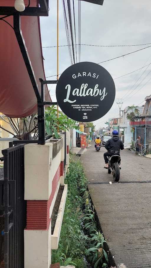 Lallaby Cafe 10