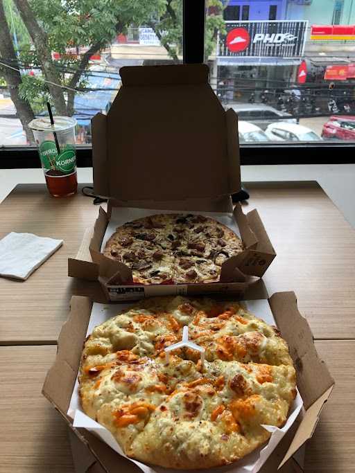 Domino'S Pizza 6