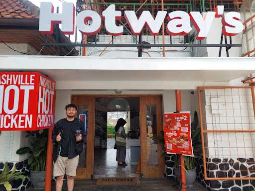 Hotways Chicken Bandung Tamansari 8