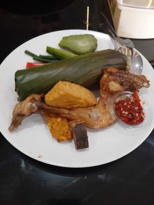 Sunda Bambu Restaurant 8