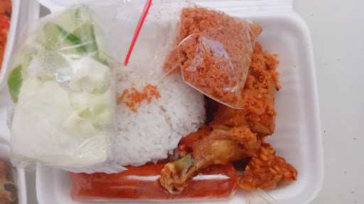 Pecel Lele Dan Ayam Kremes 1