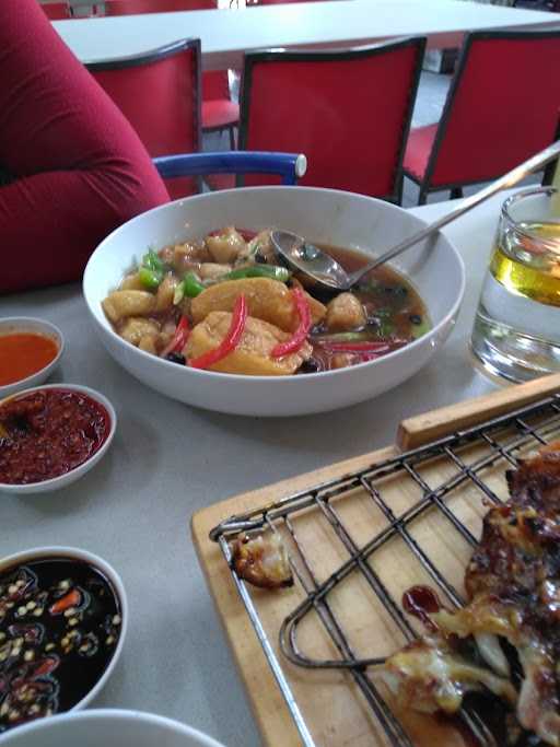 Nila Nyengir Resto 10