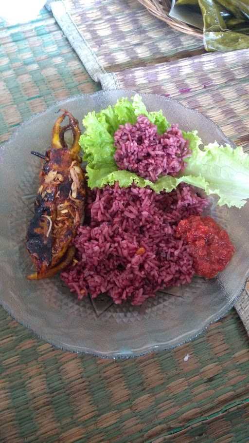 Sindang Heula Sundanese Restaurant 4