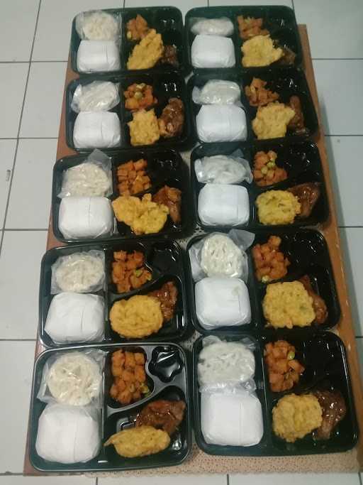 Warung Ayam Penyet Ibu'Nar 8