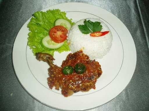 Warung Ayam Penyet Ibu'Nar 2