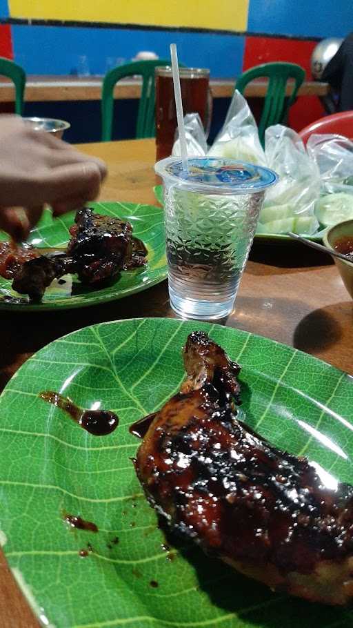 Arema Pak Untung Ayam Bakar 10