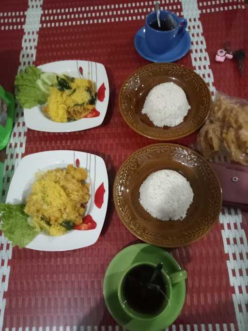 Rumah Makan Aneka Rasa 6