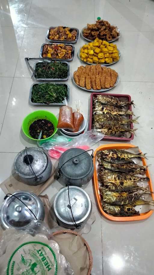 Rumah Makan Lesehan Ibu Sri 1