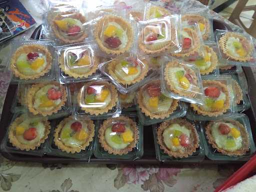 Pastry Cigombong Vrellycious Cakery 3