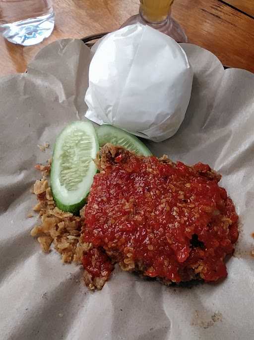 Santap Sedap Geprek Cigudeg 7