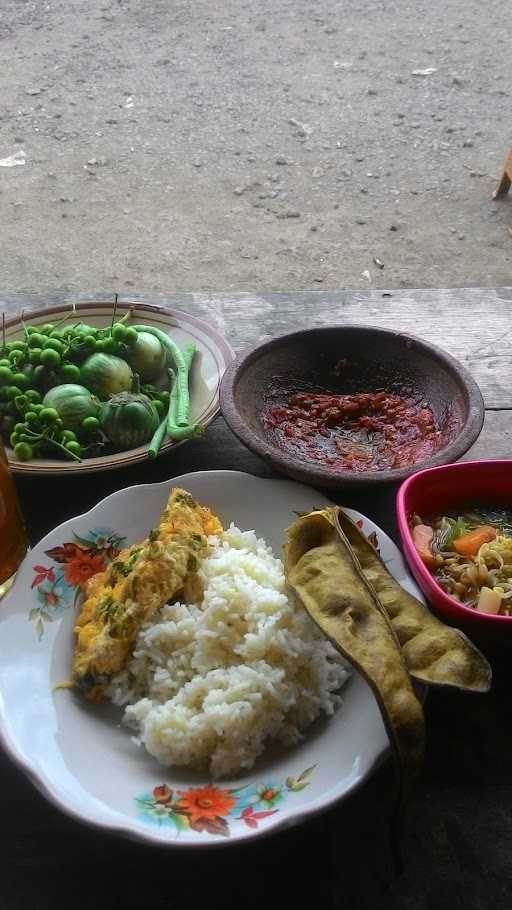 Warung Nasi Ma Uti 5