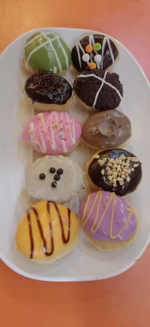 Mars Donuts 7