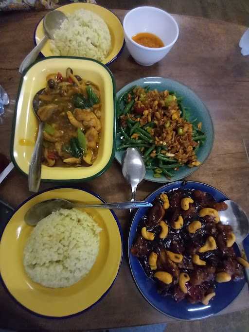 Rumah Makan Bahagia 1