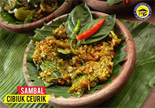 Rumah Makan Khas Sunda Cibiuk 1