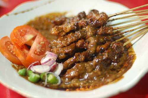 Sate Ayam Madura Pengkolan Selakaso 1