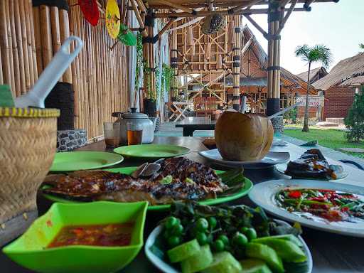 Saung Bungsu Ma Uneng 3