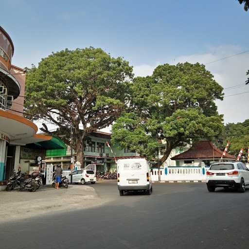 Warung Soto Ayam Khas Madura 1