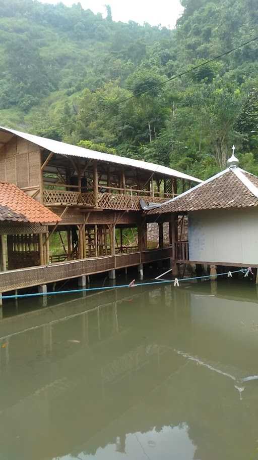 Saung Panineungan 8