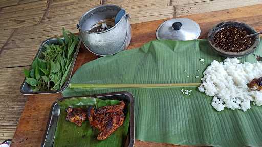 Saung Panineungan 2