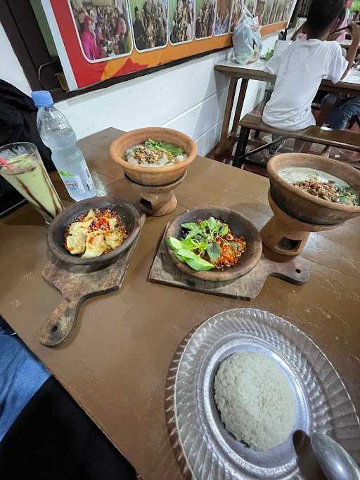 Mie Ayam Teh Yuyun 1