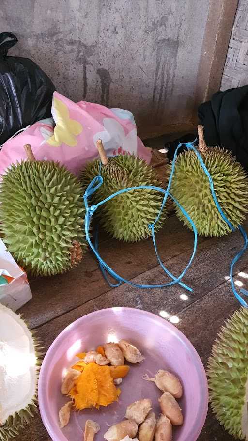 Yati Durian 1