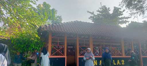 Rumah Makan Mr (Mirasa) Cipinang 9