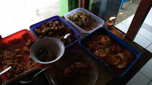 Warung Nasi Ibu Ade 3