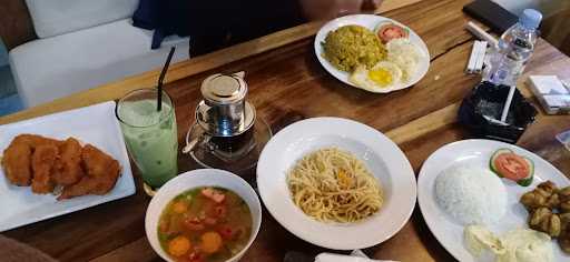 Zona Nyaman Cafe & Resto 2