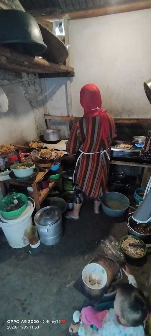 Warung Nasi Ibu Uyu 3