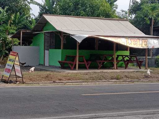 Pecel Lele Sahabat Ayah 3