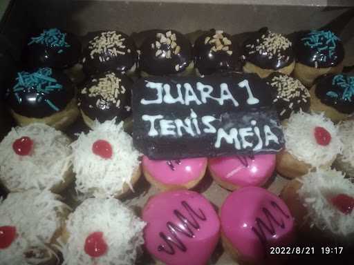 D'Mika Donat 4