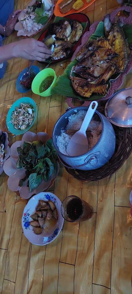 Warung Nasi Pawon Ema 3