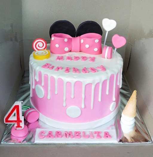 D'Vin Cake 5