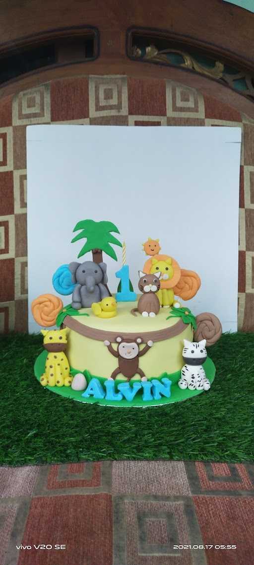 D'Vin Cake 8