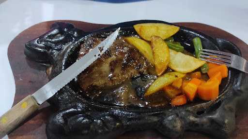 Steaky Steak Stasiun Cikampek 5