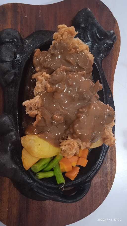 Steaky Steak Stasiun Cikampek 9