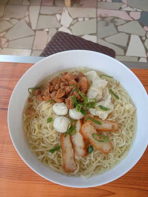 Bakmi Rosella Khas Kalimantan 1