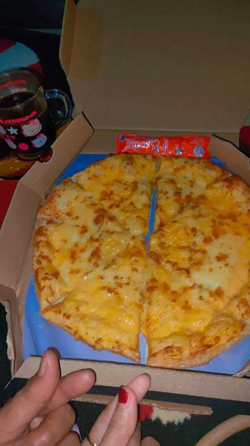 Domino'S Pizza 4