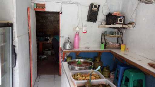 Warung Nasi Emba Uyun 4