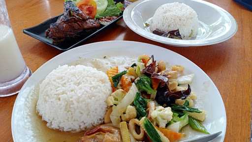 Warung Nasi Khas Kuningan 4