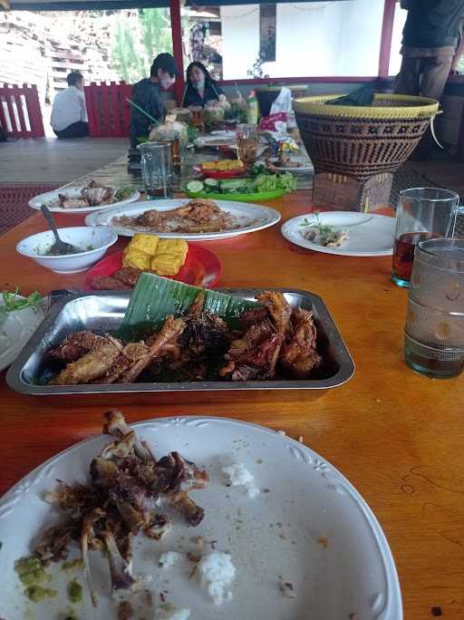 Ayam Bakar Kampung Juanda Cijapati 2