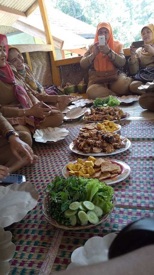 Ayam Bakar Kampung Juanda Cijapati 8