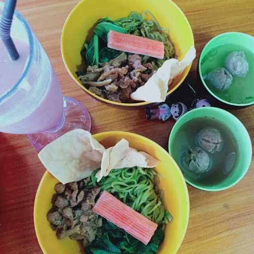 Kedai Mie Perta 4