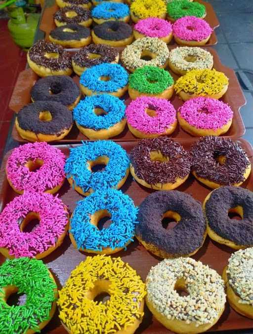 Felicya Donut'S 4