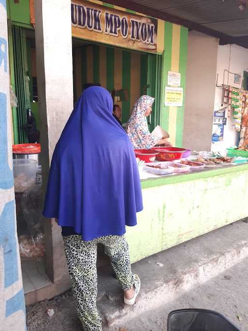 Nasi Uduk Mpok Iyom 1