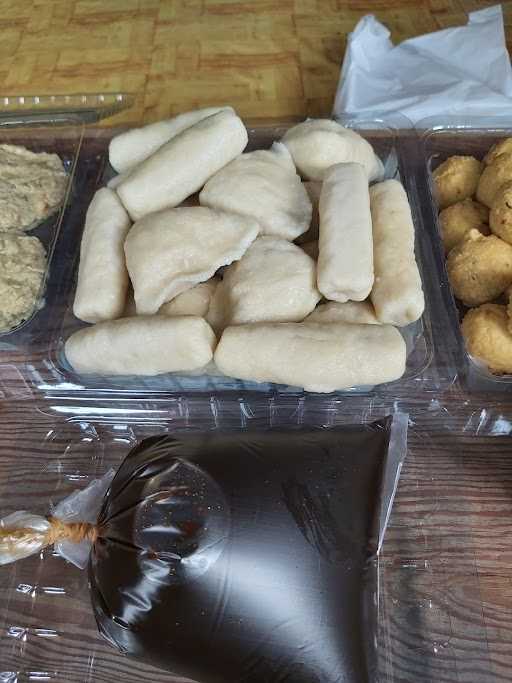 Pempek Dan Tekwan Omie 3