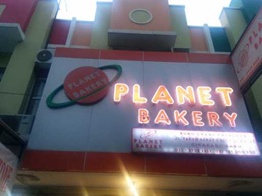 Planet Bakery 8