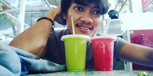 Aneka Juice & Sop Buah 4