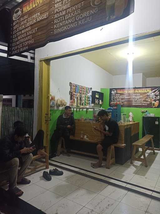 Warung Kopi Dan Ayam Penyet 3