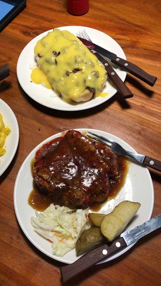 Hawkers Steak Cikarang 10